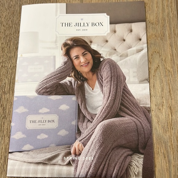 Peace and Love shams - Pom Pom at home for the Jilly Box - Picture 2 of 3